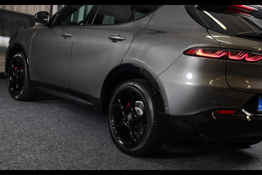 Alfa Romeo Tonale 1.5T Hybrid Veloce / 160 PK / Acc / Leder / Navi / 360 Camera / HK / Sfeerverlichting / Dode Hoek / Lane Assist