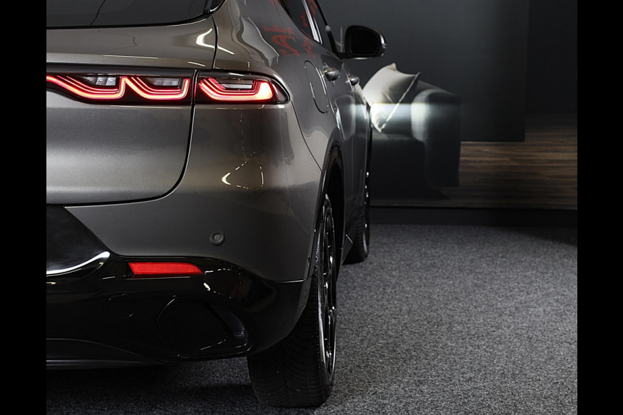 Alfa Romeo Tonale 1.5T Hybrid Veloce / 160 PK / Acc / Leder / Navi / 360 Camera / HK / Sfeerverlichting / Dode Hoek / Lane Assist