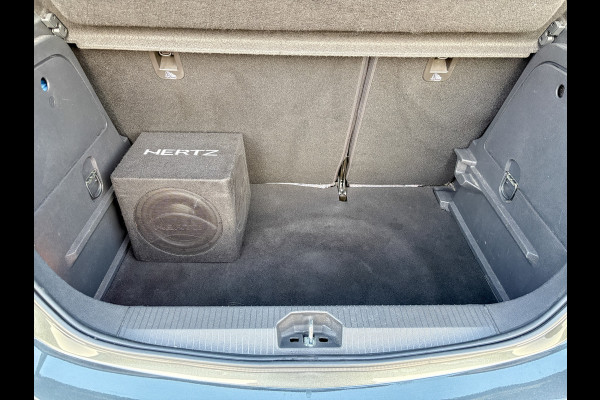 Opel Corsa 1.4 90Pk Online Edition | Apple Carplay/ Android Auto | DAB | Parkeersensoren | Prijs Rijklaar!!