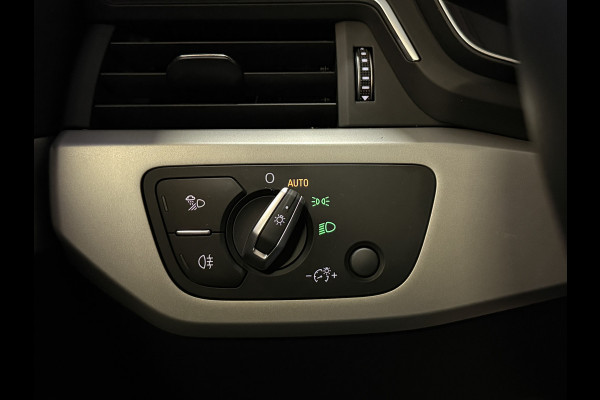 Audi A4 Avant 35 TFSI | Panoramadak | Elektr. trekhaak | Adaptive cruise | Verwarmde sportstoelen | Carplay | Full LED | Dealer onderhouden