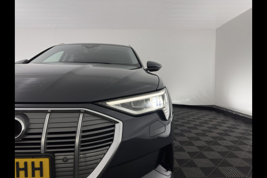 Audi e-tron 55 quattro Business edition Plus 95 kWh [ 3-Fase ] {SOH-88%} (INCL-BTW) *PANO | LUXURY-LEATHER | ADAPTIVE-CRUISE | FULL-LED | DIGI-COCKPIT | KEYLESS | MEMORY-PACK | CAMERA | NAVI-FULLMAP | SHIFT-PADDLES | DAB+ | COMFORT-SEATS | 20''ALU*