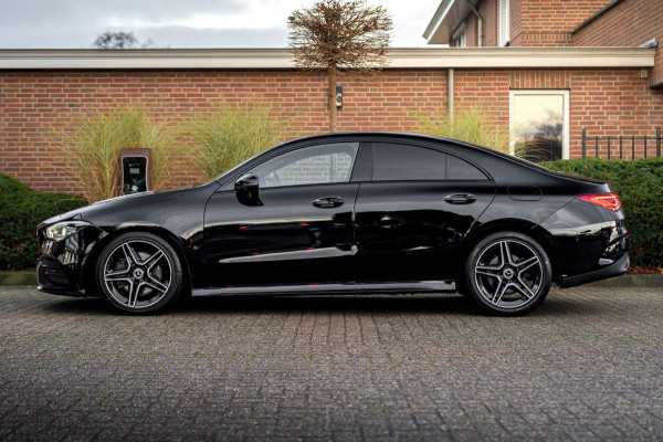 ☞ Mercedes-Benz CLA-klasse 200 163 PK Aut. AMG Night Pakket 360 Camera Pano Sfeerverlichting 18''