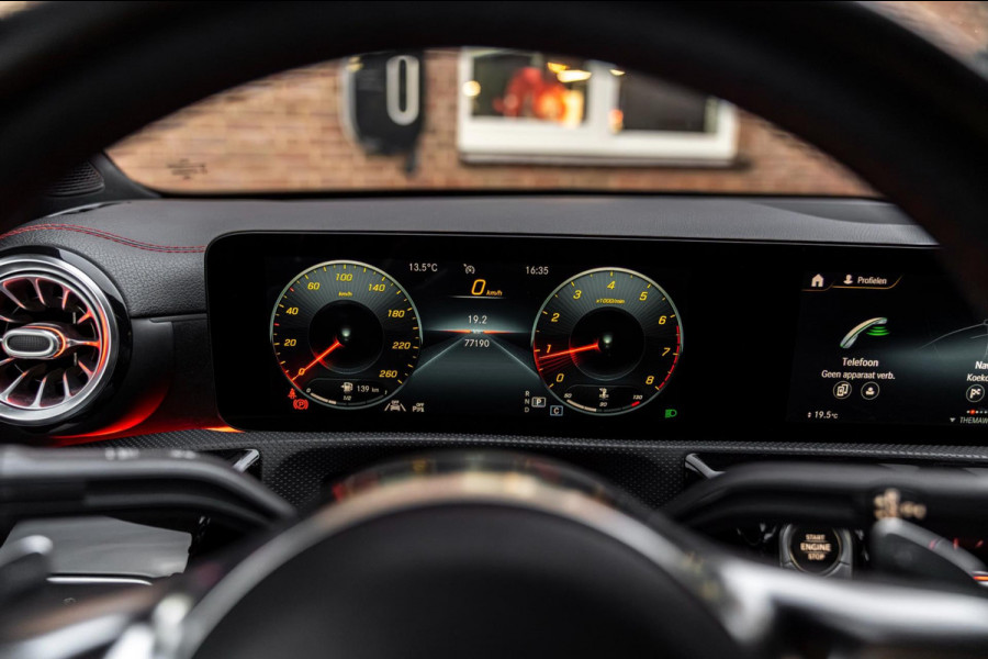 ☞ Mercedes-Benz CLA-klasse 200 163 PK Aut. AMG Night Pakket 360 Camera Pano Sfeerverlichting 18''