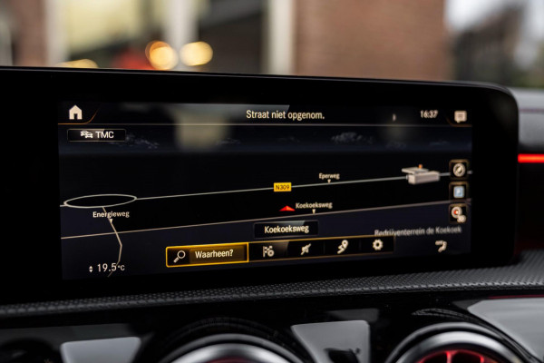 ☞ Mercedes-Benz CLA-klasse 200 163 PK Aut. AMG Night Pakket 360 Camera Pano Sfeerverlichting 18''