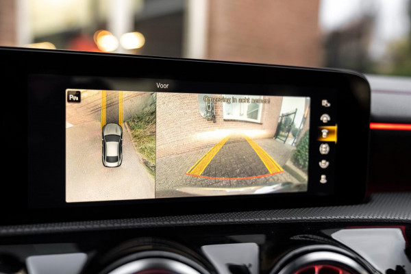 ☞ Mercedes-Benz CLA-klasse 200 163 PK Aut. AMG Night Pakket 360 Camera Pano Sfeerverlichting 18''