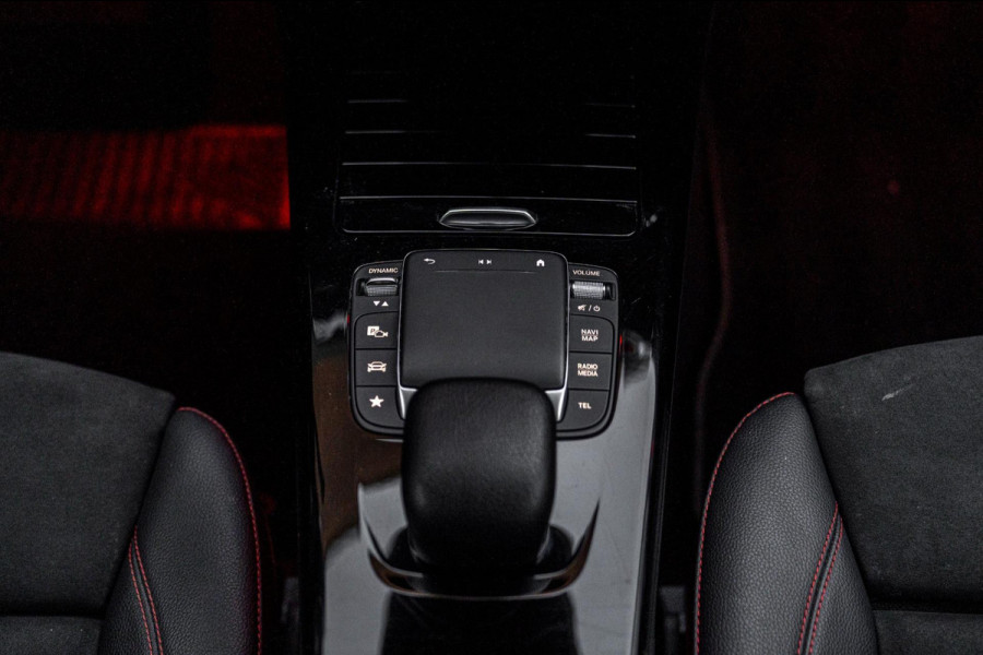 ☞ Mercedes-Benz CLA-klasse 200 163 PK Aut. AMG Night Pakket 360 Camera Pano Sfeerverlichting 18''