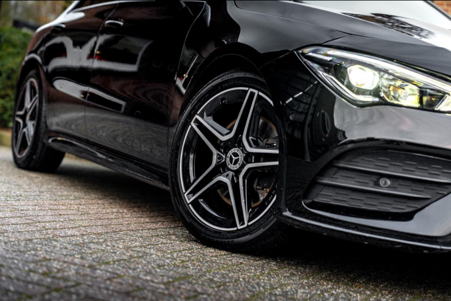 ☞ Mercedes-Benz CLA-klasse 200 163 PK Aut. AMG Night Pakket 360 Camera Pano Sfeerverlichting 18''
