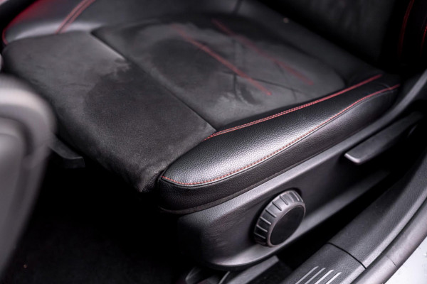 ☞ Mercedes-Benz CLA-klasse 200 163 PK Aut. AMG Night Pakket 360 Camera Pano Sfeerverlichting 18''