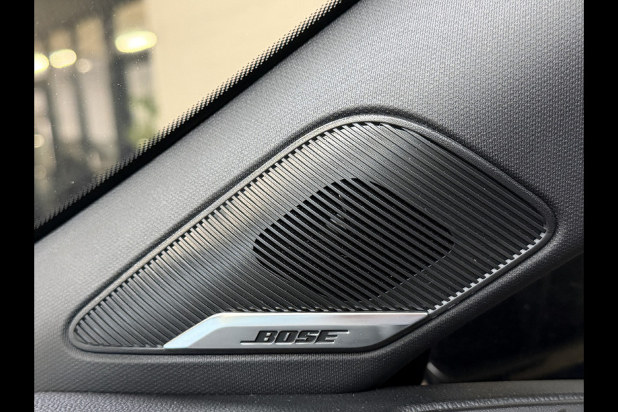 Renault Clio 1.3 TCe 130pk | Edition One | Groot Navi | Bose | 360 | Blindspot | Stoel & Stuur verwarming | 17"| 100% Onderhouden!