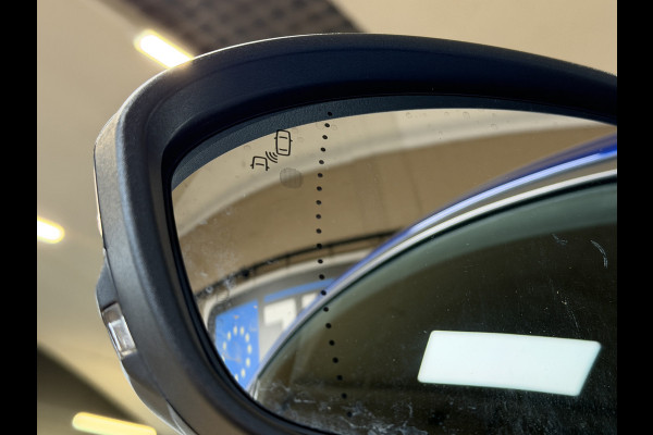 Renault Clio 1.3 TCe 130pk | Edition One | Groot Navi | Bose | 360 | Blindspot | Stoel & Stuur verwarming | 17"| 100% Onderhouden!