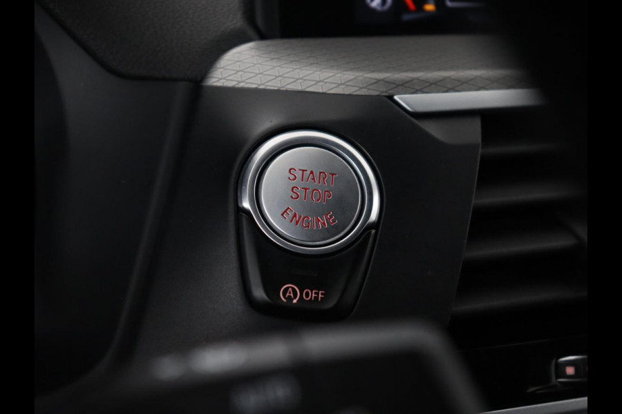 BMW X3 xDrive30i M Sport | Head-Up | 360 Camera | Leder | Stoelverwarming | Memory | Sportstoelen | Full LED | Dodehoek detectie | Navigatie | 20'' | Bluetooth | Climate control