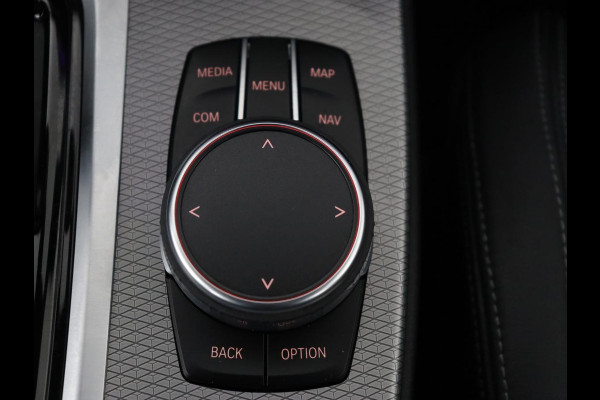 BMW X3 xDrive30i M Sport | Head-Up | 360 Camera | Leder | Stoelverwarming | Memory | Sportstoelen | Full LED | Dodehoek detectie | Navigatie | 20'' | Bluetooth | Climate control