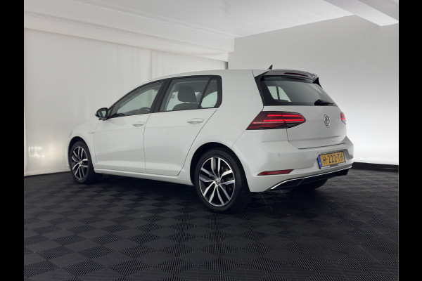 Volkswagen e-Golf E-DITION (SOH-100%) AUT. *HEAT-PUMP | FULL-LED | NAVI-FULLMAP | CAMERA | HEATED-COMFORTSEATS | ECC | CCS-FASTLOADER | PDC | CRUISE | CARPLAY*
