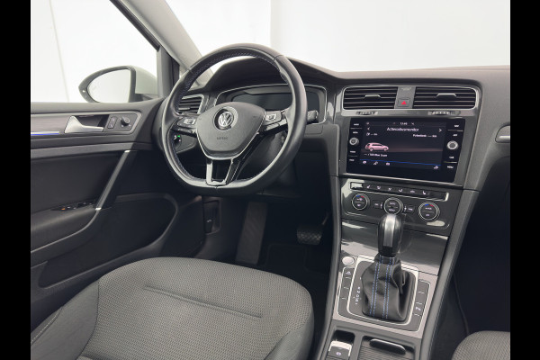 Volkswagen e-Golf E-DITION (SOH-100%) AUT. *HEAT-PUMP | FULL-LED | NAVI-FULLMAP | CAMERA | HEATED-COMFORTSEATS | ECC | CCS-FASTLOADER | PDC | CRUISE | CARPLAY*