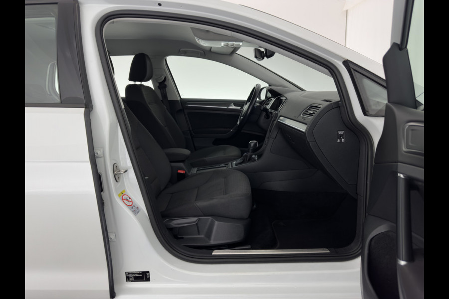 Volkswagen e-Golf E-DITION (SOH-100%) AUT. *HEAT-PUMP | FULL-LED | NAVI-FULLMAP | CAMERA | HEATED-COMFORTSEATS | ECC | CCS-FASTLOADER | PDC | CRUISE | CARPLAY*