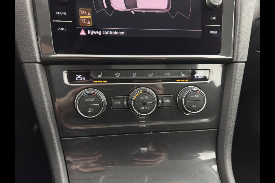 Volkswagen e-Golf E-DITION (SOH-100%) AUT. *HEAT-PUMP | FULL-LED | NAVI-FULLMAP | CAMERA | HEATED-COMFORTSEATS | ECC | CCS-FASTLOADER | PDC | CRUISE | CARPLAY*