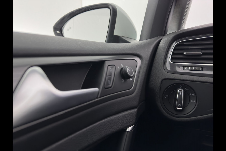 Volkswagen e-Golf E-DITION (SOH-100%) AUT. *HEAT-PUMP | FULL-LED | NAVI-FULLMAP | CAMERA | HEATED-COMFORTSEATS | ECC | CCS-FASTLOADER | PDC | CRUISE | CARPLAY*