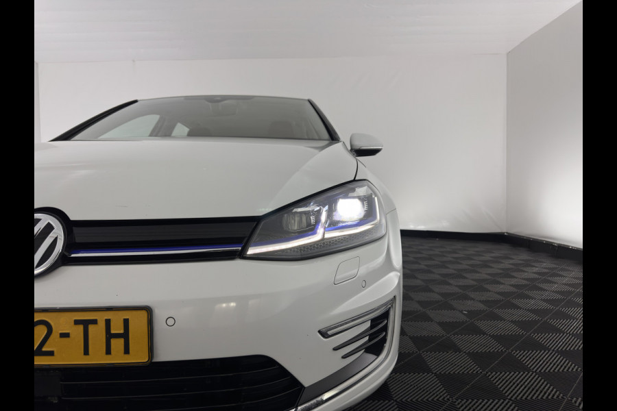 Volkswagen e-Golf E-DITION (SOH-100%) AUT. *HEAT-PUMP | FULL-LED | NAVI-FULLMAP | CAMERA | HEATED-COMFORTSEATS | ECC | CCS-FASTLOADER | PDC | CRUISE | CARPLAY*