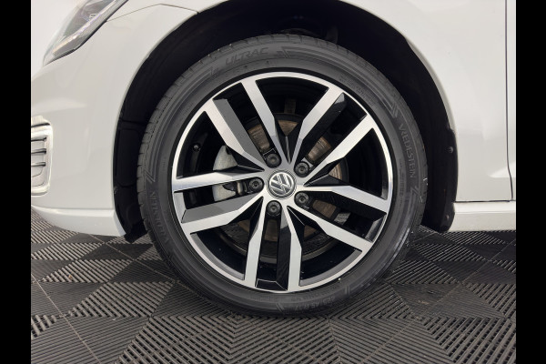 Volkswagen e-Golf E-DITION (SOH-100%) AUT. *HEAT-PUMP | FULL-LED | NAVI-FULLMAP | CAMERA | HEATED-COMFORTSEATS | ECC | CCS-FASTLOADER | PDC | CRUISE | CARPLAY*