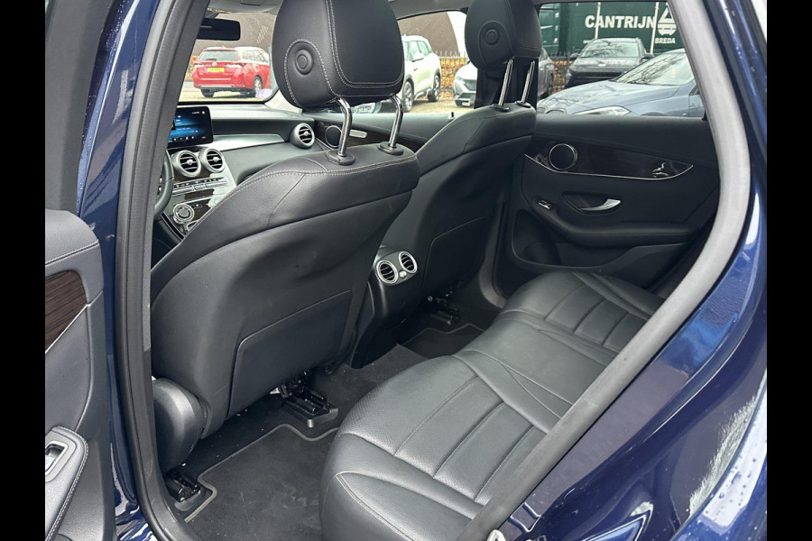 ☞ Mercedes-Benz GLC-klasse 300e 4MATIC Premium Plus PHEV PLUG-IN HYBRIDE | MEGA VETTE AUTO | PANORAMA DAK | 20INCH | CAMERA | ELEKTRISCHE KLEP | KEYLESS ENTRY + START | DODEHOEK | RIJKLAAR + 12 MND BOVAG GARANTIE!