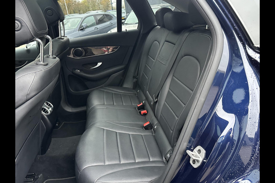 ☞ Mercedes-Benz GLC-klasse 300e 4MATIC Premium Plus PHEV PLUG-IN HYBRIDE | MEGA VETTE AUTO | PANORAMA DAK | 20INCH | CAMERA | ELEKTRISCHE KLEP | KEYLESS ENTRY + START | DODEHOEK | RIJKLAAR + 12 MND BOVAG GARANTIE!