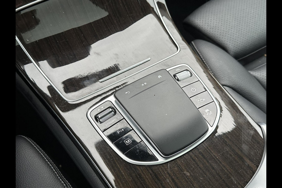 ☞ Mercedes-Benz GLC-klasse 300e 4MATIC Premium Plus PHEV PLUG-IN HYBRIDE | MEGA VETTE AUTO | PANORAMA DAK | 20INCH | CAMERA | ELEKTRISCHE KLEP | KEYLESS ENTRY + START | DODEHOEK | RIJKLAAR + 12 MND BOVAG GARANTIE!