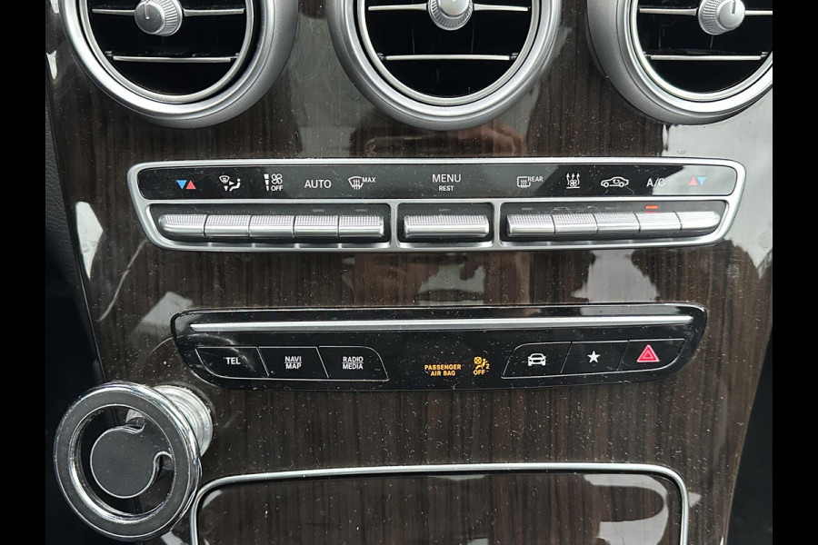 ☞ Mercedes-Benz GLC-klasse 300e 4MATIC Premium Plus PHEV PLUG-IN HYBRIDE | MEGA VETTE AUTO | PANORAMA DAK | 20INCH | CAMERA | ELEKTRISCHE KLEP | KEYLESS ENTRY + START | DODEHOEK | RIJKLAAR + 12 MND BOVAG GARANTIE!