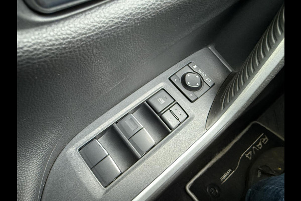 Toyota RAV4 2.5 Hybrid AWD Business