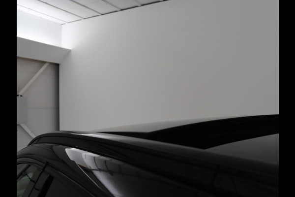 Hyundai Tucson 1.6 T-GDI PHEV N Line Sky 4WD | Panoramadak | Leder/Alcantara | Stoelverwarming | Camera | Carplay | Stuurverwarming | Keyless | Full LED | Navigatie | 19'' lichtmetalen velgen | Plug In