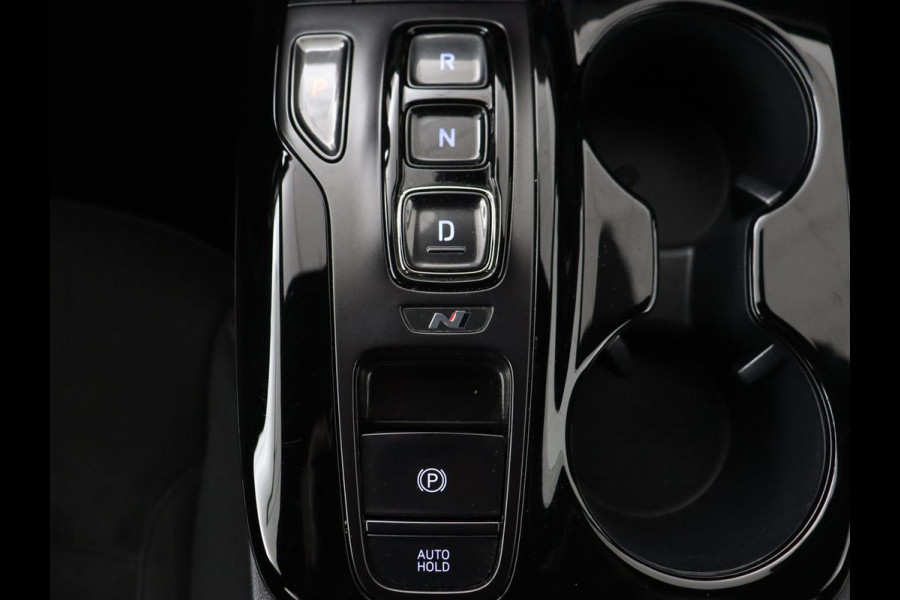 Hyundai Tucson 1.6 T-GDI PHEV N Line Sky 4WD | Panoramadak | Leder/Alcantara | Stoelverwarming | Camera | Carplay | Stuurverwarming | Keyless | Full LED | Navigatie | 19'' lichtmetalen velgen | Plug In