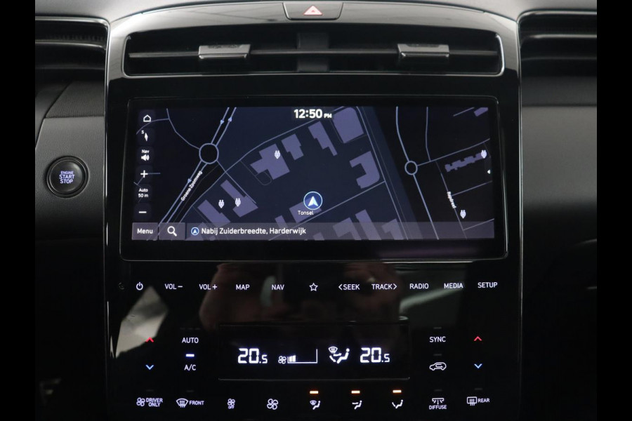Hyundai Tucson 1.6 T-GDI PHEV N Line Sky 4WD | Panoramadak | Leder/Alcantara | Stoelverwarming | Camera | Carplay | Stuurverwarming | Keyless | Full LED | Navigatie | 19'' lichtmetalen velgen | Plug In