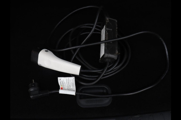 Hyundai Tucson 1.6 T-GDI PHEV N Line Sky 4WD | Panoramadak | Leder/Alcantara | Stoelverwarming | Camera | Carplay | Stuurverwarming | Keyless | Full LED | Navigatie | 19'' lichtmetalen velgen | Plug In