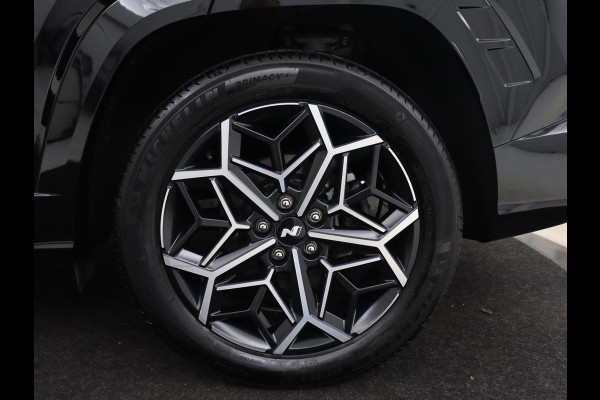 Hyundai Tucson 1.6 T-GDI PHEV N Line Sky 4WD | Panoramadak | Leder/Alcantara | Stoelverwarming | Camera | Carplay | Stuurverwarming | Keyless | Full LED | Navigatie | 19'' lichtmetalen velgen | Plug In