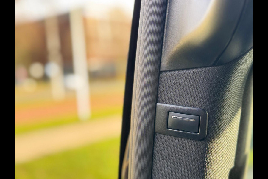 ☞ Mercedes-Benz V-klasse 300d Extra Lang DC