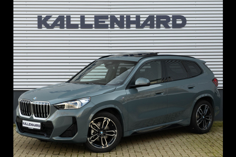BMW X1 sDrive18i M-Sport - Pano - Trekhaak - ACC - Memoryzetel - Harman Kardon