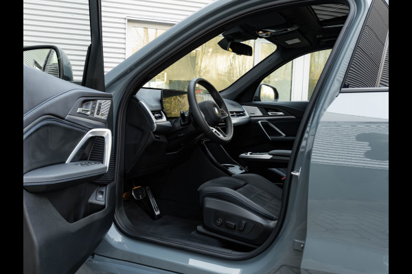 BMW X1 sDrive18i M-Sport - Pano - Trekhaak - ACC - Memoryzetel - Harman Kardon