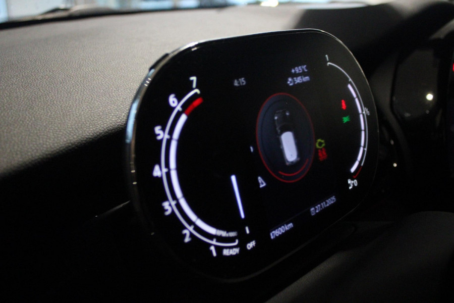 MINI Cooper 1.5 Cooper 136PK JOHN COOPER WORKS | AUTOMAAT | NAVIGATIE 8,8'' | DRAADLOOS APPLE CARPLAY | SFEERVERLICHTING | 17'' JCW VIJF DUBBELSPAAKS VELGEN IN GLOSS BLACK | JCW VOOR EN ACHTERBUMPER | JCW SPORTSTOELEN MET LEER/ALCATARA | JCW DORPEL INSTAPLIJSTEN | JCW STUURWIEL | FULL LED KOPLAMPEN | UNION JACK LED ACHTERVERLICHTING | ELEKTRISCH INKLAPBARE BUITENSPIEGELS | DIGITALE COCKPIT |