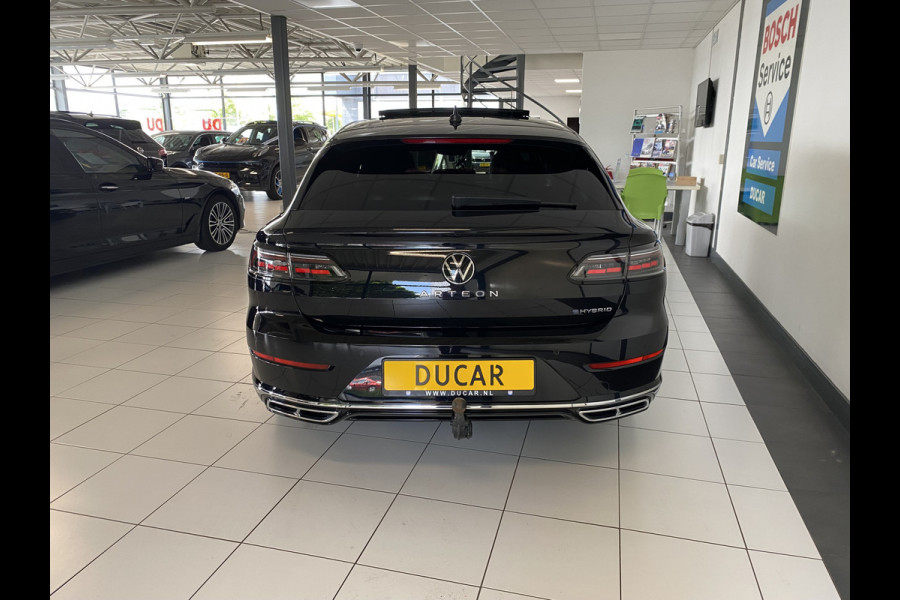 Volkswagen Arteon Shooting Brake 1.4 TSI eHybrid R-Line Business+ Panoramadak / Trekhaak  /Camera / Apple carplay