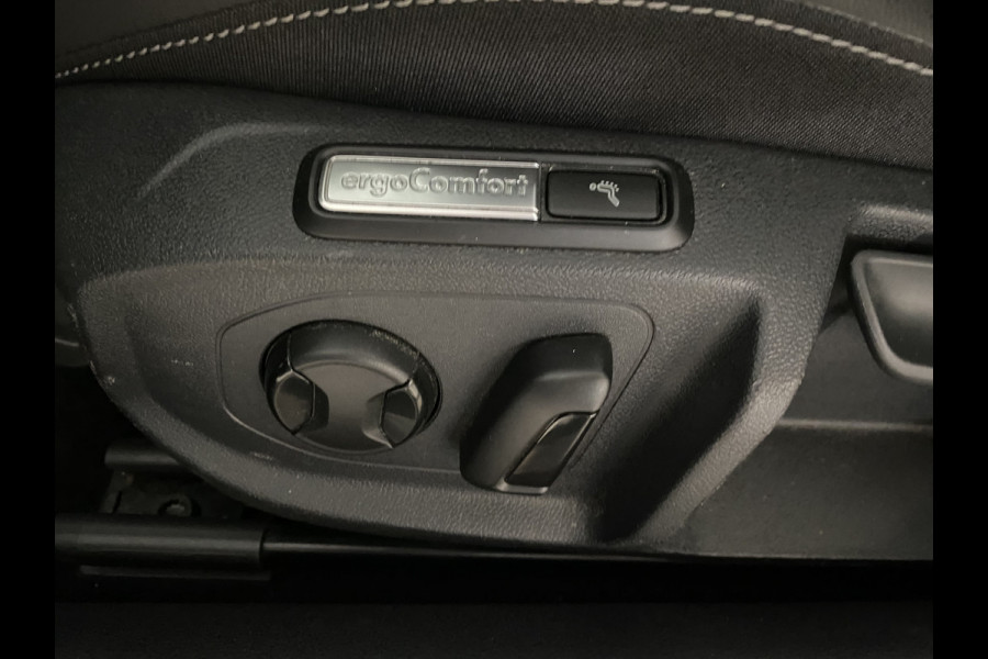 Volkswagen Arteon Shooting Brake 1.4 TSI eHybrid R-Line Business+ Panoramadak / Trekhaak  /Camera / Apple carplay