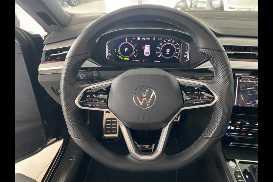 Volkswagen Arteon Shooting Brake 1.4 TSI eHybrid R-Line Business+ Panoramadak / Trekhaak  /Camera / Apple carplay