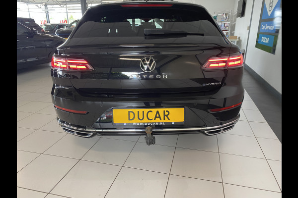 Volkswagen Arteon Shooting Brake 1.4 TSI eHybrid R-Line Business+ Panoramadak / Trekhaak  /Camera / Apple carplay