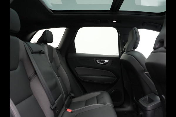 Volvo XC60 T6 AWD R-Design Plug In Hybrid Long Range Nieuw Model 350pk Dealer O.H. PHEV | Panodak | Adaptive Cruise | Camera | Lederen Sportstoelen Memory & Verwarmd | Google Assistent | Apple Carplay | Keyless | Virtual | 21"L.M | DAB |