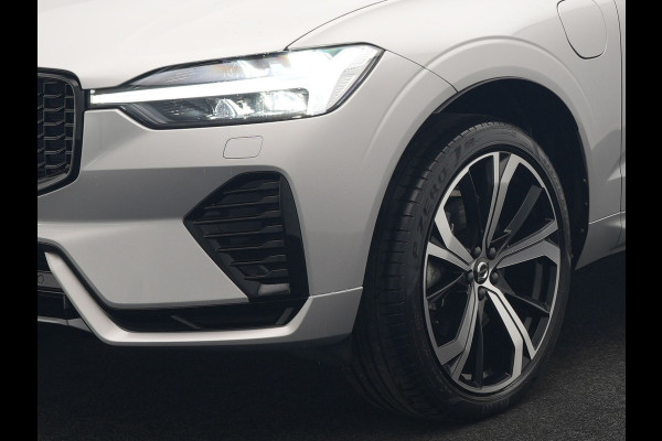Volvo XC60 T6 AWD R-Design Plug In Hybrid Long Range Nieuw Model 350pk Dealer O.H. PHEV | Panodak | Adaptive Cruise | Camera | Lederen Sportstoelen Memory & Verwarmd | Google Assistent | Apple Carplay | Keyless | Virtual | 21"L.M | DAB |