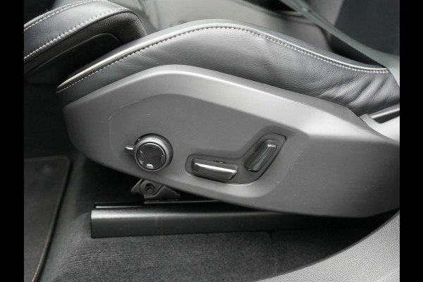 Volvo XC60 T6 AWD R-Design Plug In Hybrid Long Range Nieuw Model 350pk Dealer O.H. PHEV | Panodak | Adaptive Cruise | Camera | Lederen Sportstoelen Memory & Verwarmd | Google Assistent | Apple Carplay | Keyless | Virtual | 21"L.M | DAB |