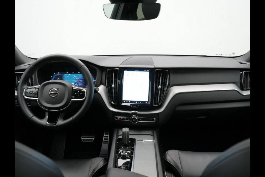 Volvo XC60 T6 AWD R-Design Plug In Hybrid Long Range Nieuw Model 350pk Dealer O.H. PHEV | Panodak | Adaptive Cruise | Camera | Lederen Sportstoelen Memory & Verwarmd | Google Assistent | Apple Carplay | Keyless | Virtual | 21"L.M | DAB |