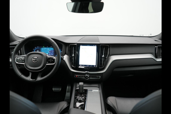 Volvo XC60 T6 AWD R-Design Plug In Hybrid Long Range Nieuw Model 350pk Dealer O.H. PHEV | Panodak | Adaptive Cruise | Camera | Lederen Sportstoelen Memory & Verwarmd | Google Assistent | Apple Carplay | Keyless | Virtual | 21"L.M | DAB |