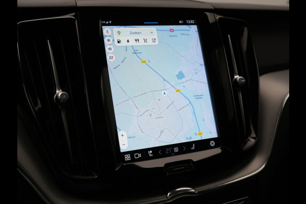 Volvo XC60 T6 AWD R-Design Plug In Hybrid Long Range Nieuw Model 350pk Dealer O.H. PHEV | Panodak | Adaptive Cruise | Camera | Lederen Sportstoelen Memory & Verwarmd | Google Assistent | Apple Carplay | Keyless | Virtual | 21"L.M | DAB |
