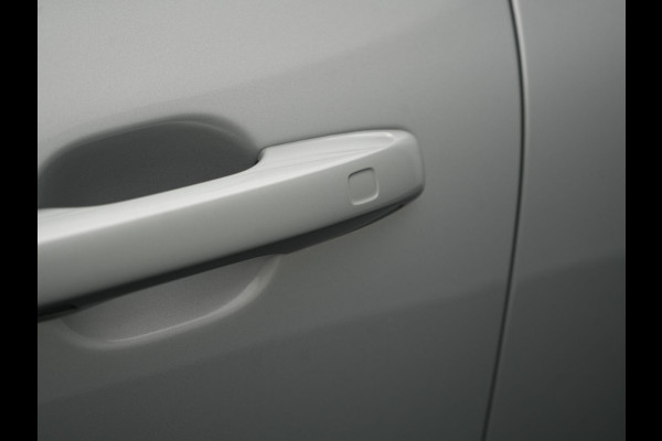 Volvo XC60 T6 AWD R-Design Plug In Hybrid Long Range Nieuw Model 350pk Dealer O.H. PHEV | Panodak | Adaptive Cruise | Camera | Lederen Sportstoelen Memory & Verwarmd | Google Assistent | Apple Carplay | Keyless | Virtual | 21"L.M | DAB |