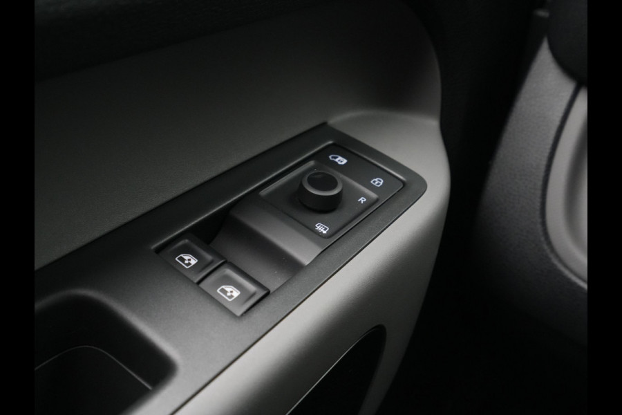 Volkswagen ID. Buzz Cargo 77 kWh 204pk Navigatie Wegkl. trekhaak Camera Carplay