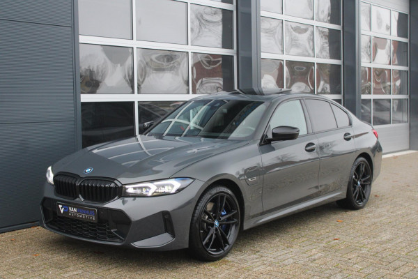 BMW 3-serie 330e M-Sport Pro | Pano | HUD | Carbon | Adaptief onderstel